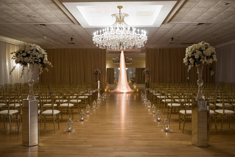 Luxury all inclusive ballroom for large weddings near Philadelphia