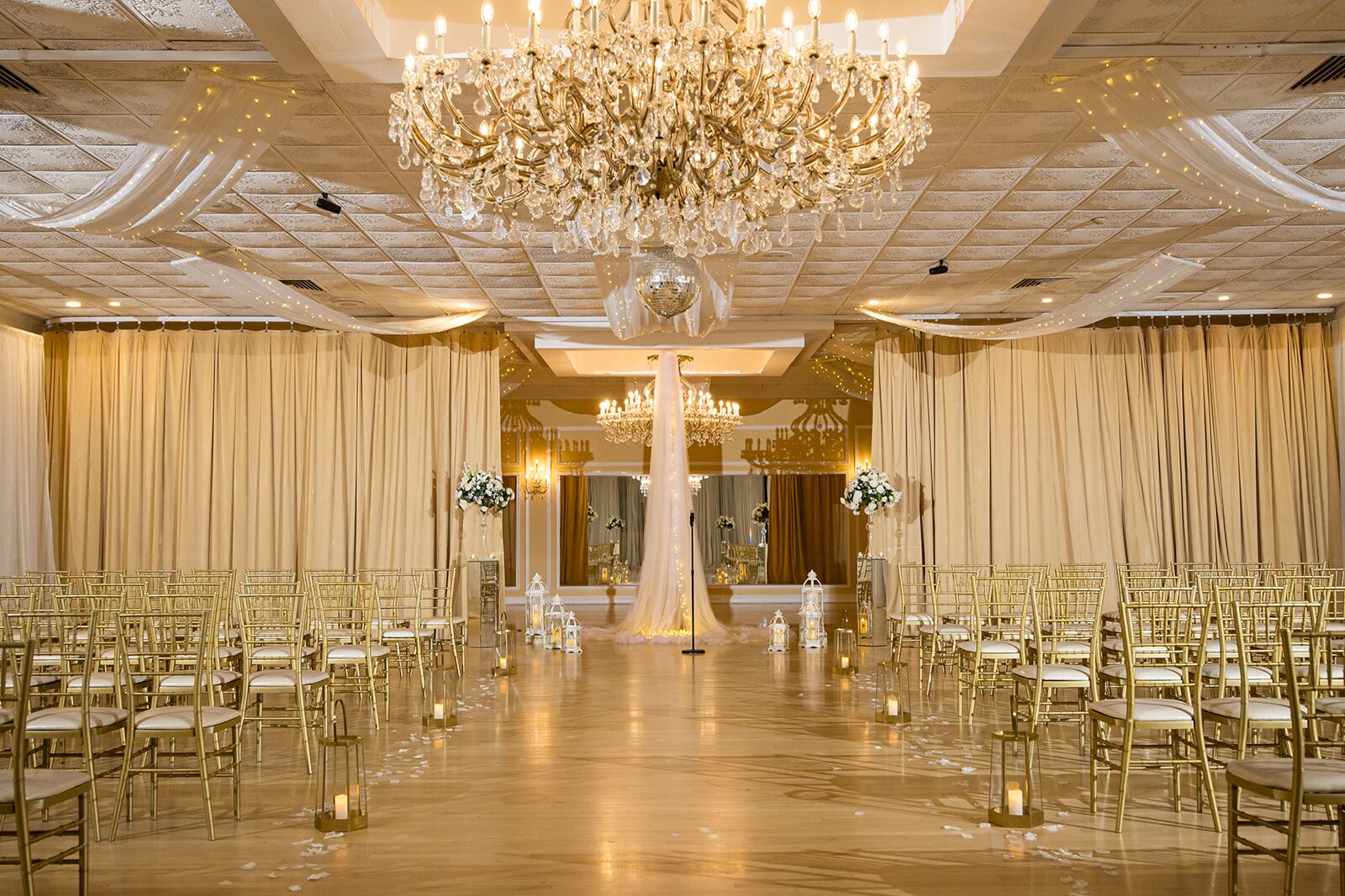 Falls Manor Catering & Events hosts all inclusive large weddings at our luxury ballroom wedding venue near Philadelphia or New Jersey