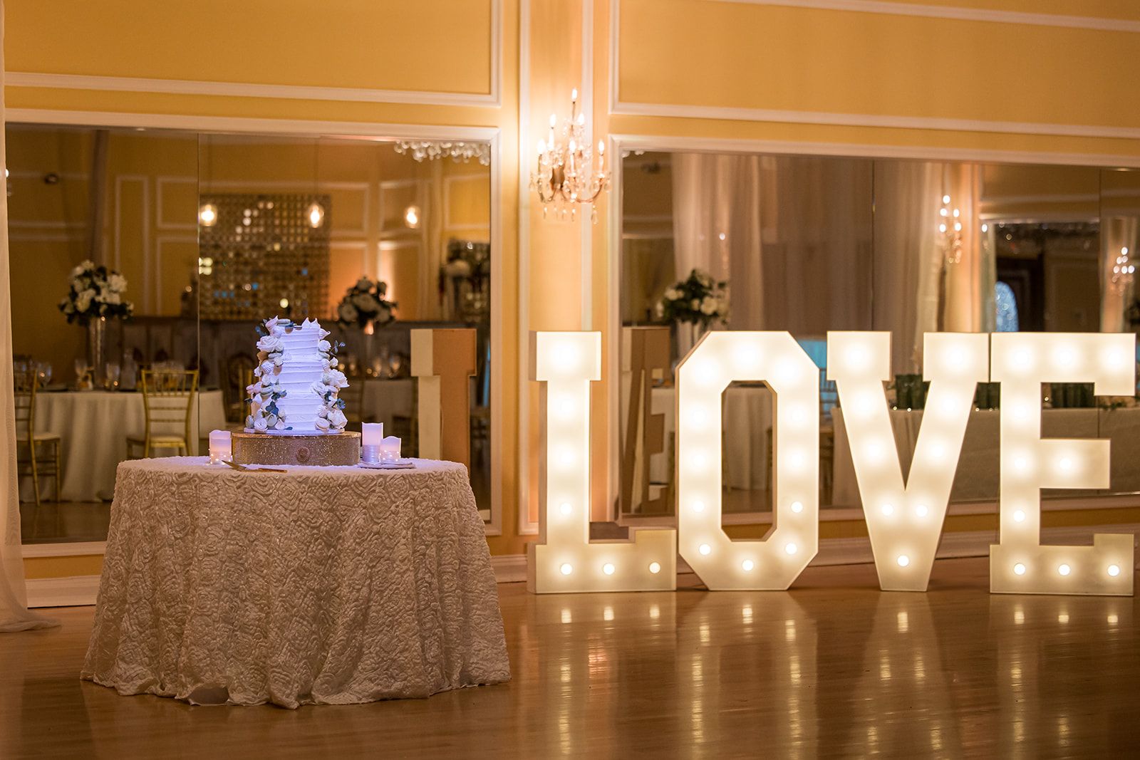 Luxury wedding venue near Philadelphia showing an all inclusive wedding