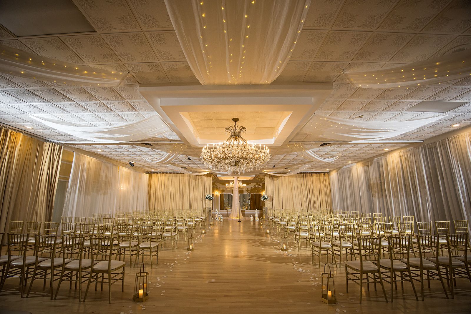 Wedding Venues Near Philadelphia with Spacious Elegant Ballrooms